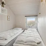 Feriehus 3 Bedroom Amazing In